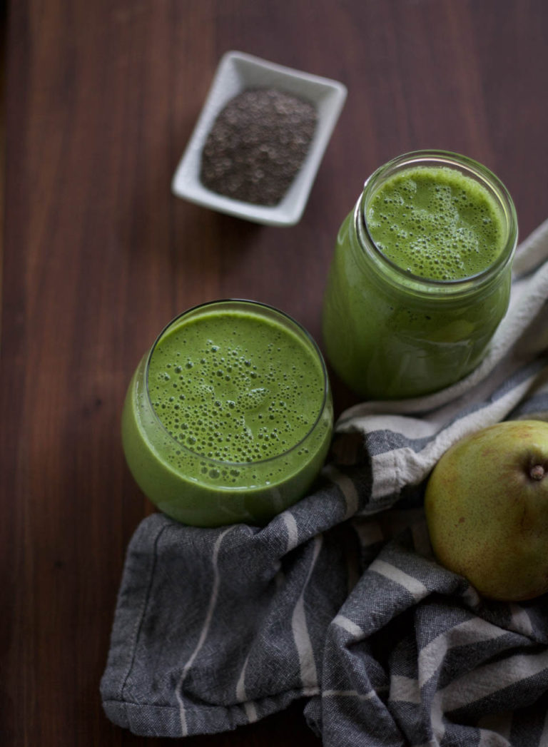 Pear Chia Seed Green Smoothie Recipe 0287